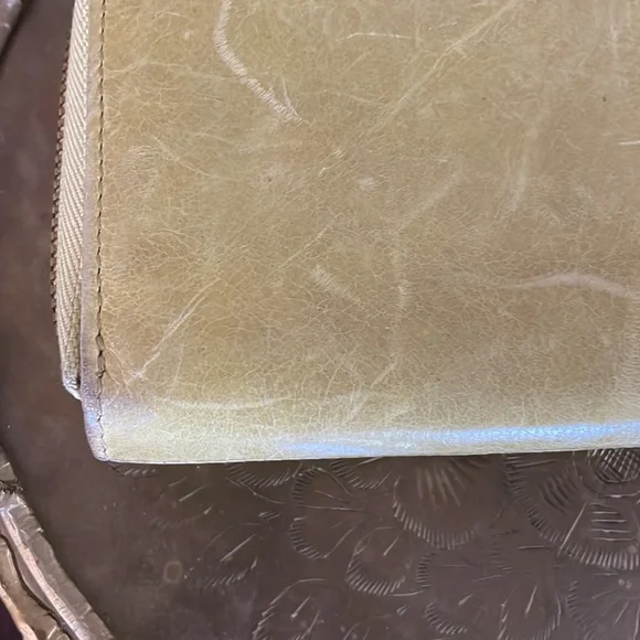 Hobo Wallet Billfold Kiss lock Citron - Picture 12 of 13